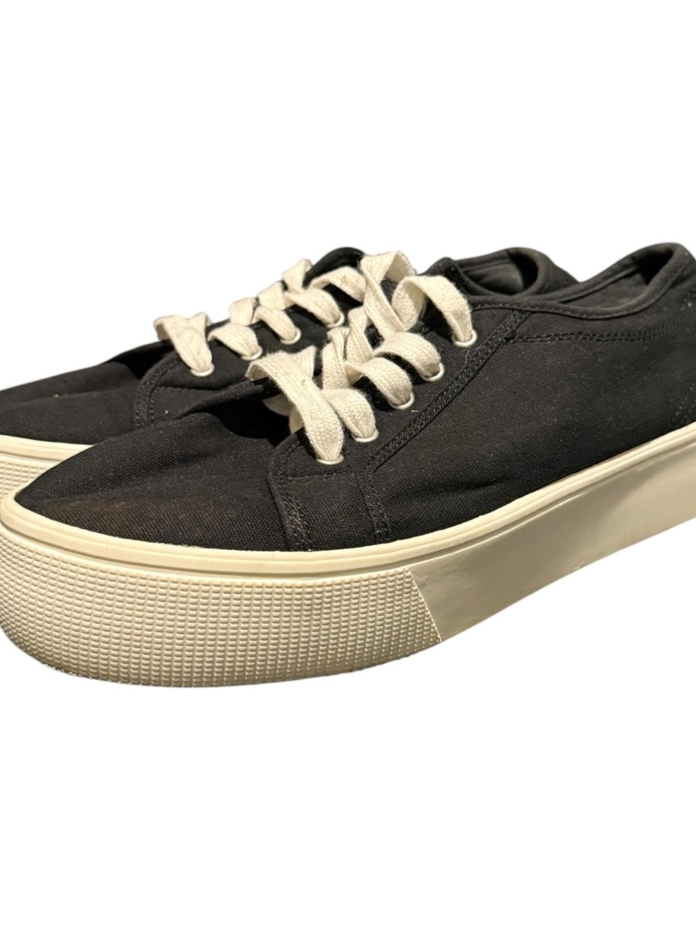 Torrid Platform Sneakers Women’s Size 11 W Black Fabric Lined Round Toe Lace Up